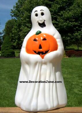 Flat Back Ghost Holding a Pumpkin