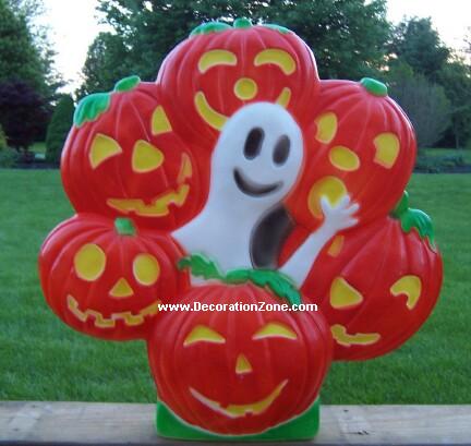 Halloween Pumpkin Wreath with White Ghost